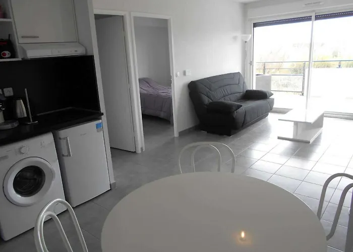 T2 Climatise Avec Terrasse - 6 Couchages - Parking Prive - Grau-du-roi - Fr-1-250-198 Апартаменты *