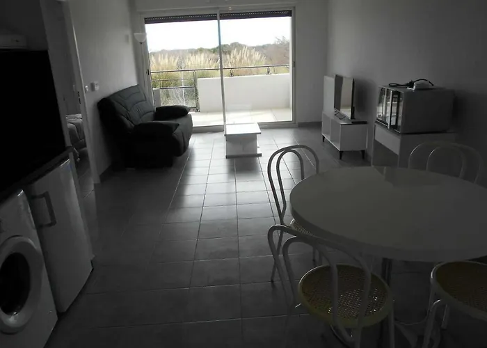 T2 Climatise Avec Terrasse - 6 Couchages - Parking Prive - Grau-du-roi - Fr-1-250-198