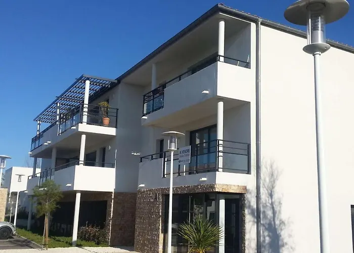 T2 Climatise Avec Terrasse - 6 Couchages - Parking Prive - Grau-du-roi - Fr-1-250-198 * Ле-Гро-дю-Руа