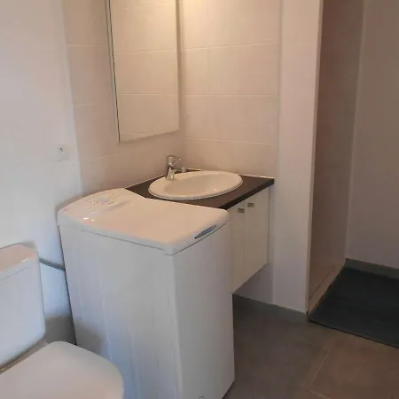 T2 Cabine Climatise Avec Terrasse - 6 Couchages - Parking Prive - Grau-du-roi - Fr-1-250-198 Appartement